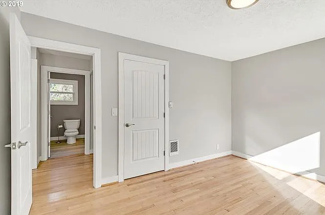 5810 SE Flavel Dr — Photo 12