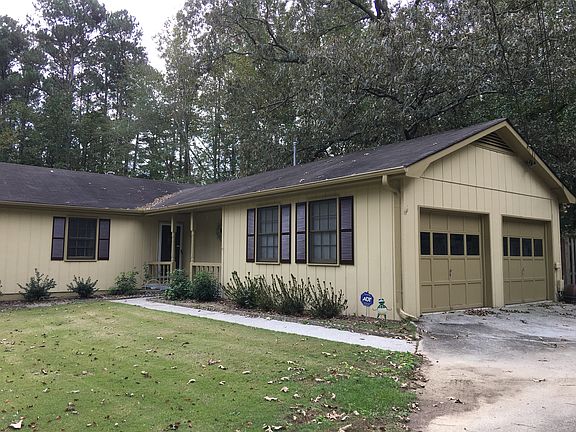 4th image of 3247 Village Glen Dr