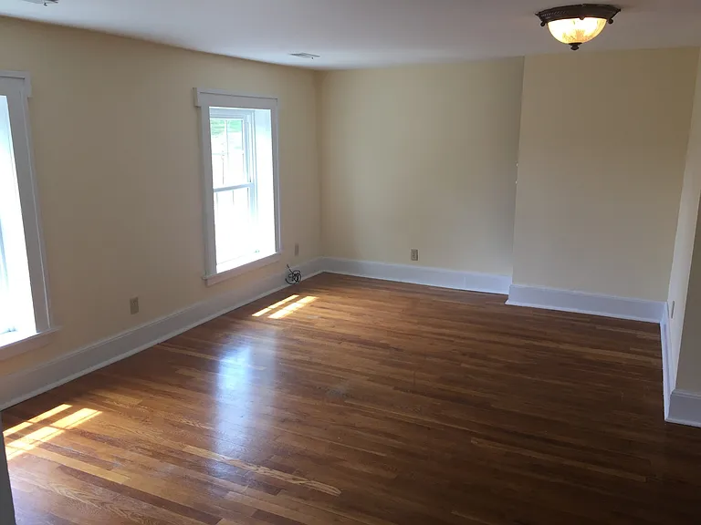 209 N Mulberry St — Photo 6