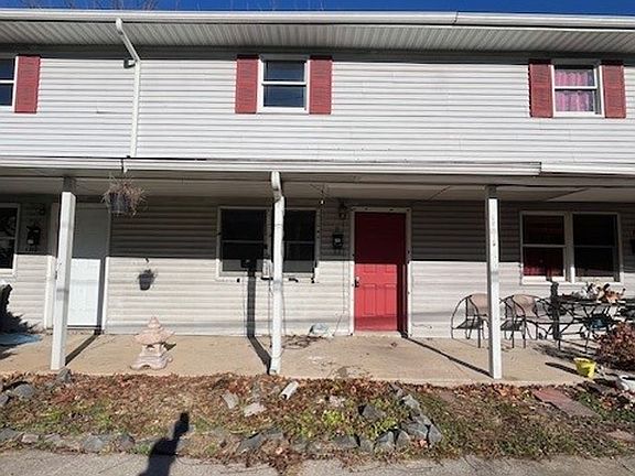 2nd image of 2-14 W Laurel St #2B-1BA
