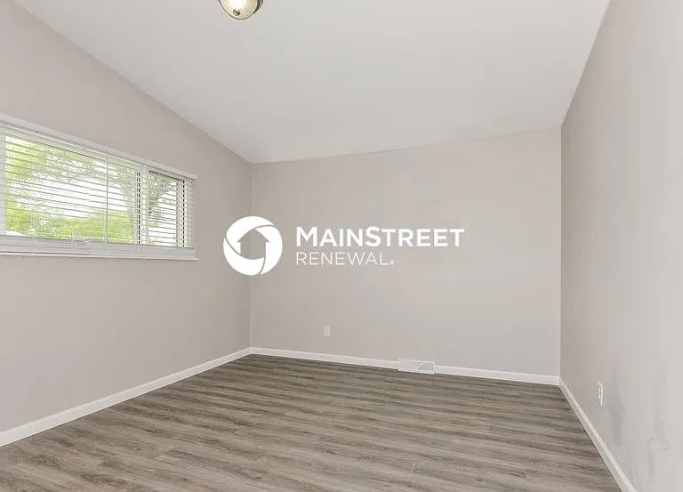 1545 Swan Dr — Photo 10