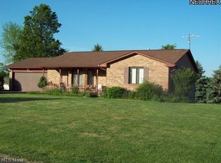 3772 Oakridge Dr, Louisville, OH 44641