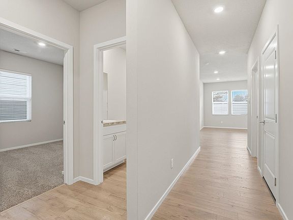 3rd image of 1908 N Drummond Ct
