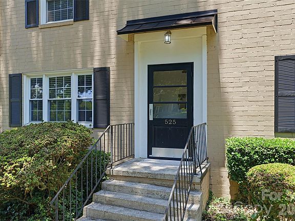 3rd image of 525 Wakefield Dr