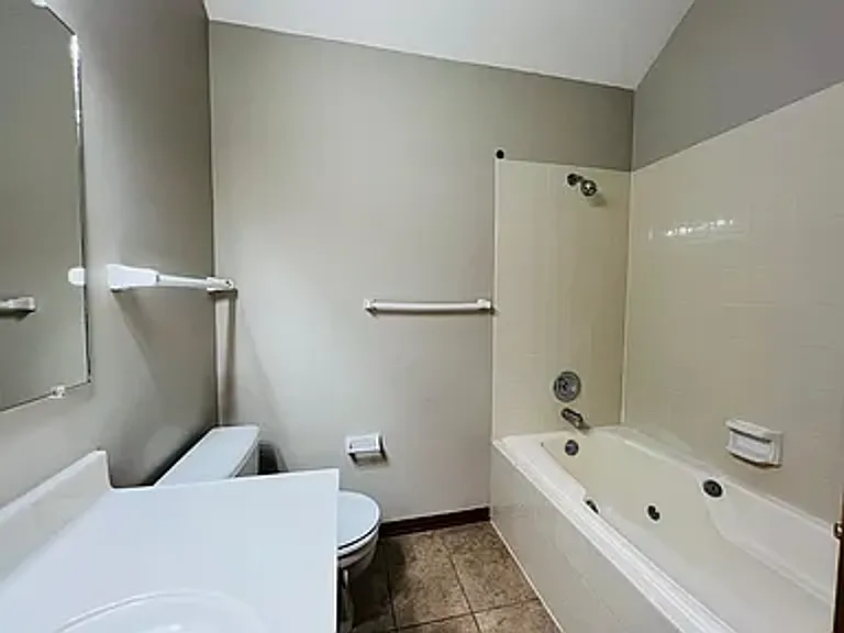 5819 N 127th Avenue Cir — Photo 15