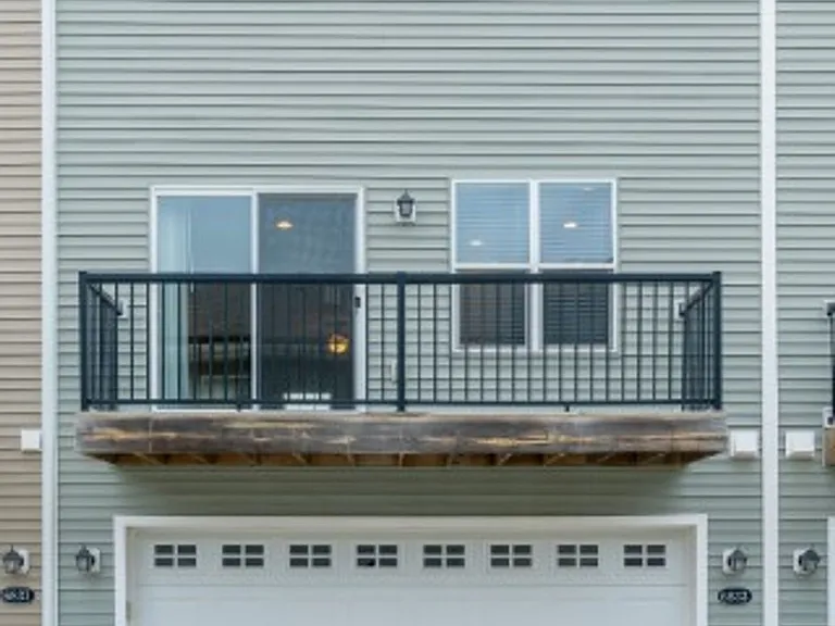 6909 Daniel Defoe Dr — Photo 21