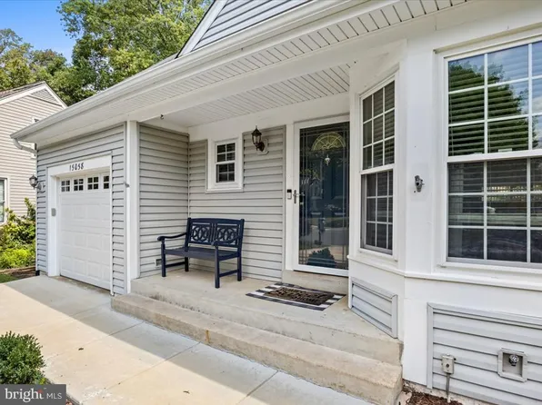 15058 Holleyside Dr, Dumfries, VA 22025