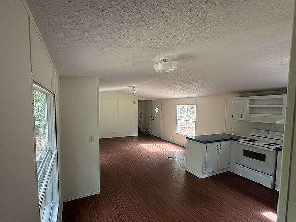 5th image of 153 Baywood Trl