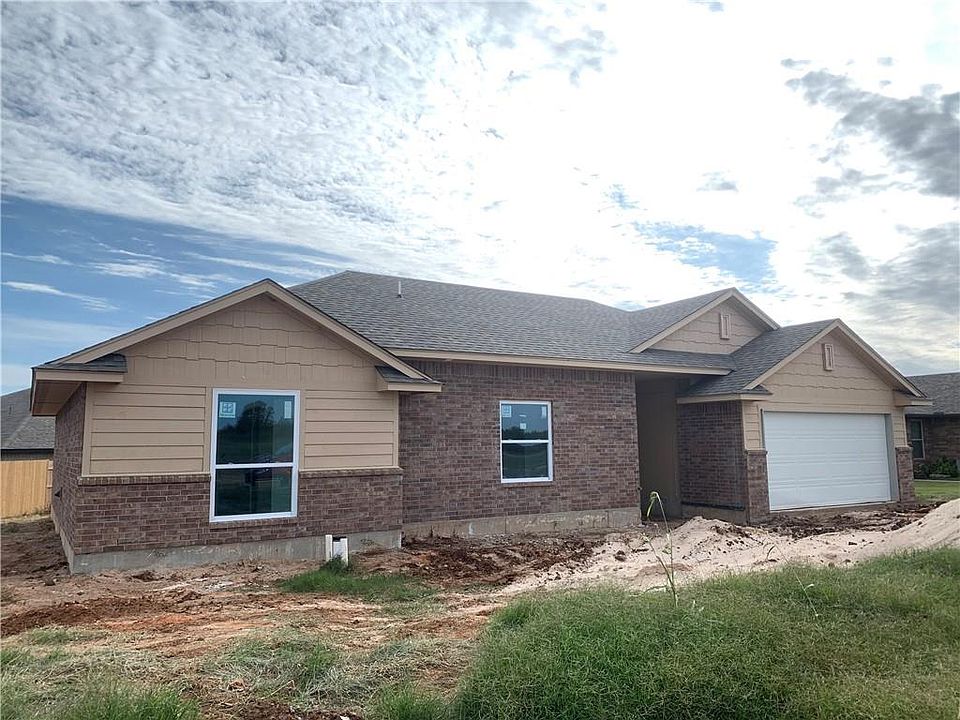 1st image of 3812 Wiltshire Dr