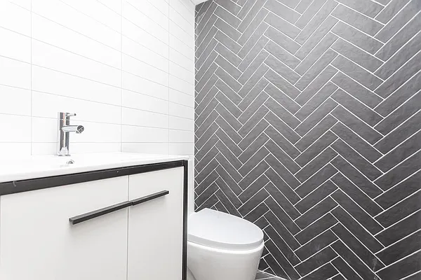 Rented by Brooklyn Group | media 21