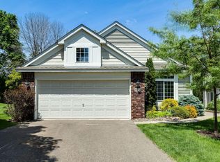 8813 Compton Dr, Inver Grove Heights, MN 55076