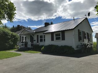 6 Hillside St, Presque Isle, ME 04769