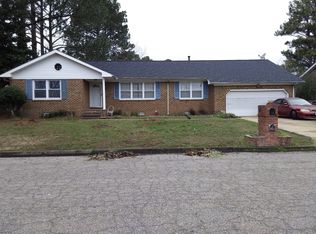 304 Tudor Pl, Chesapeake, VA 23325