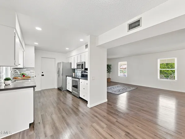 9443 W NEWPORT Drive, Sun City, AZ 85351