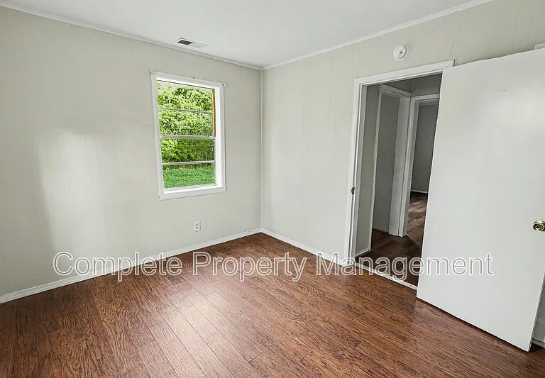 6025 Ivy St — Photo 17