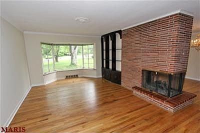 3rd image of 1322 Charmwood Dr