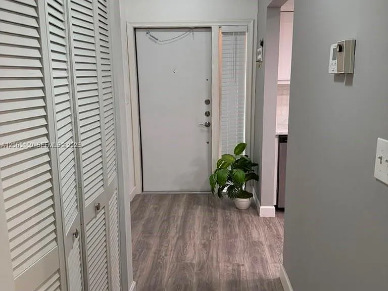 2541 Aragon Blvd #113 — Photo 5