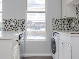 815 N Fairfield Ave, Chicago, IL