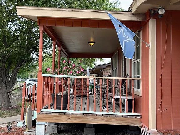 3rd image of 3421 S Estrellita Ave