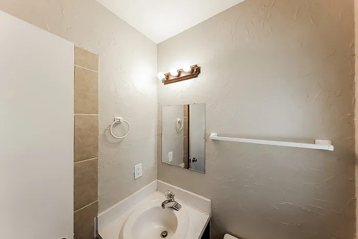 3405 Hilltop Rd SE — Photo 7