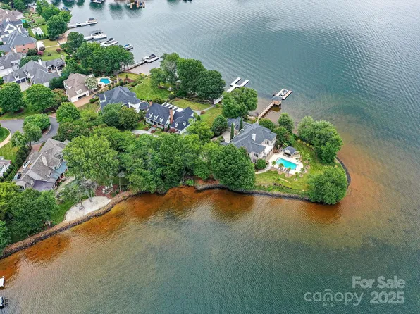 18201 Mainsail Pointe Dr, Cornelius, NC 28031