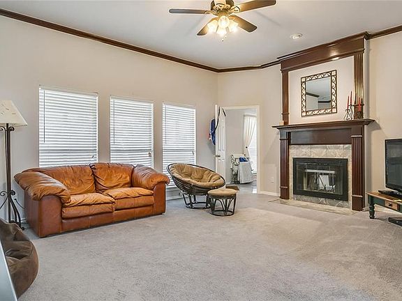 3rd image of 2936 Birmingham Briar Dr