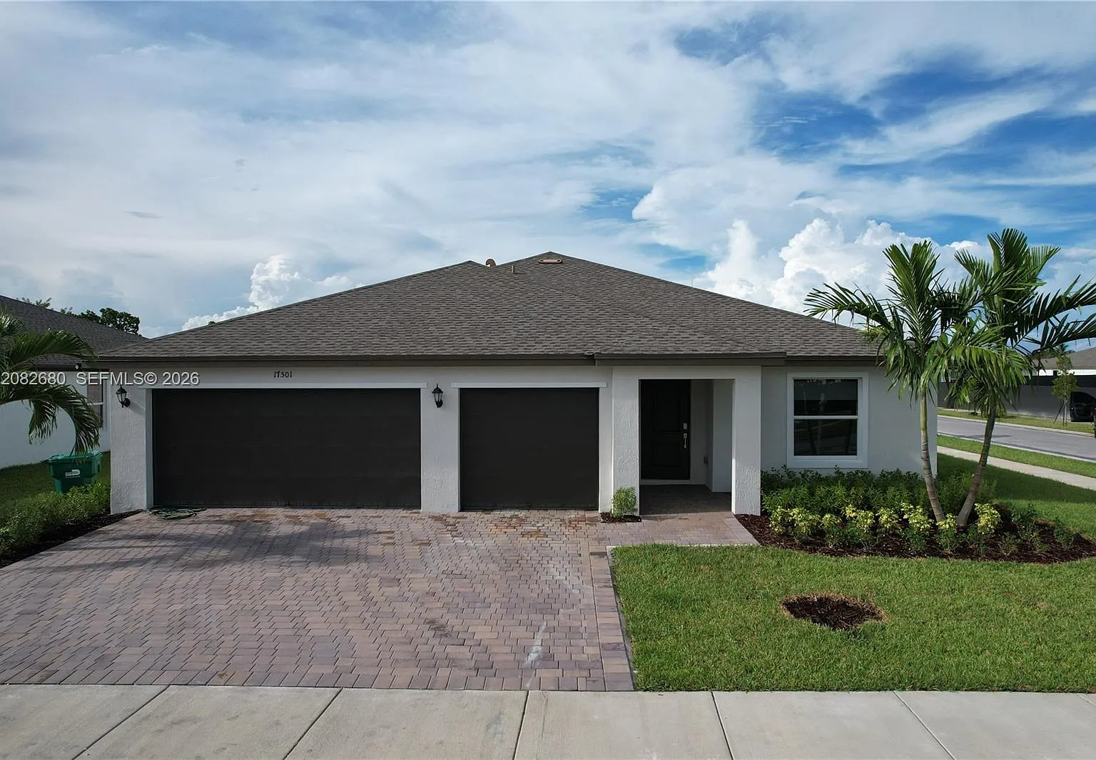 4 bed, 3.0 bath, 2382 sqft, $4,600 — Photo 1