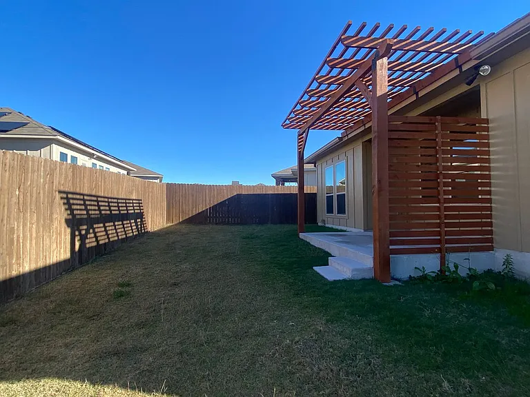 2220 Chia Ct — Photo 29