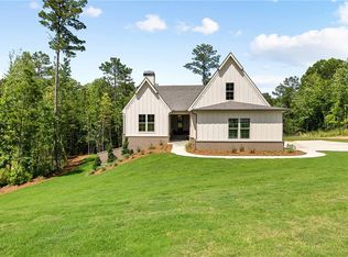 105 Forest Berry Ct, Newnan, GA 30265
