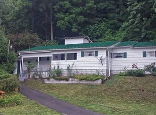 7541 State Route 3 And 12, Talcott, WV 24981