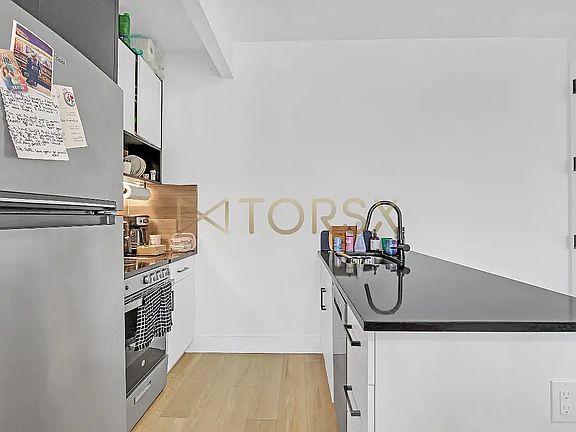 3rd image of 139 Frost St #7A