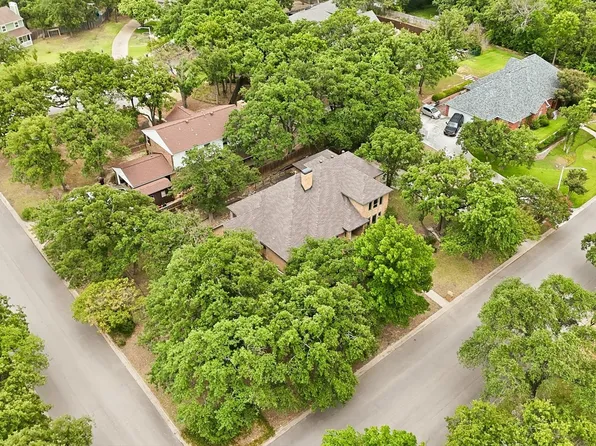 1331 Travis St, Denton, TX 76205