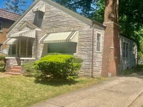 2209 Hancock St, Rockford, IL 61103