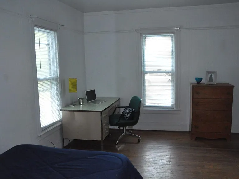 212 Linden Ave #2 — Photo 2
