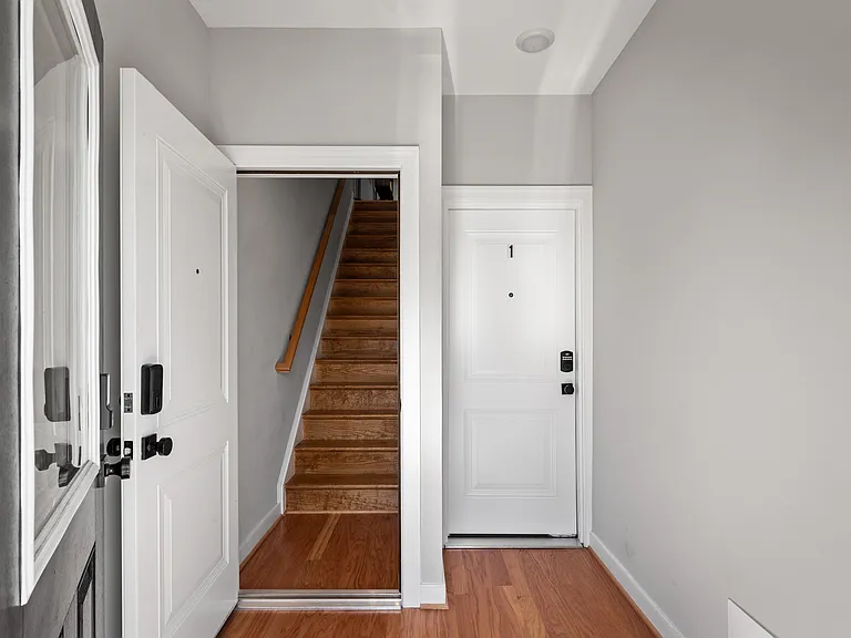 2511 Porter St #2 — Photo 25