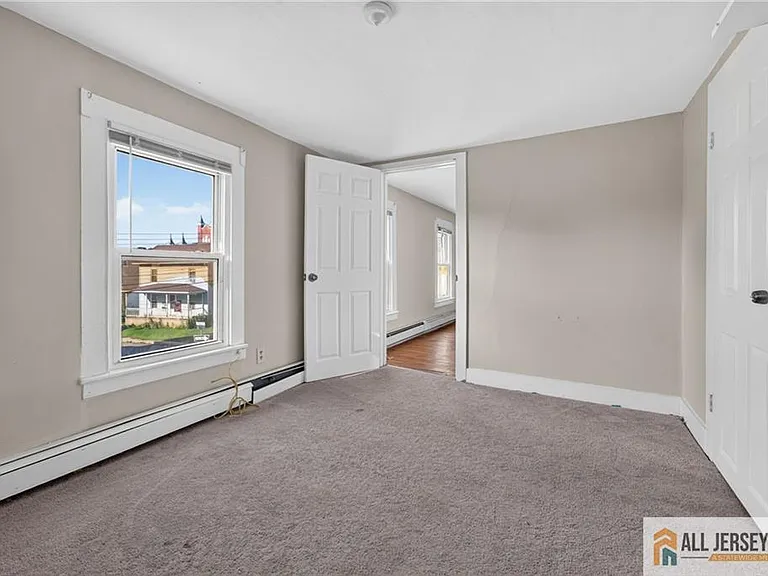 9 Hahn St — Photo 9