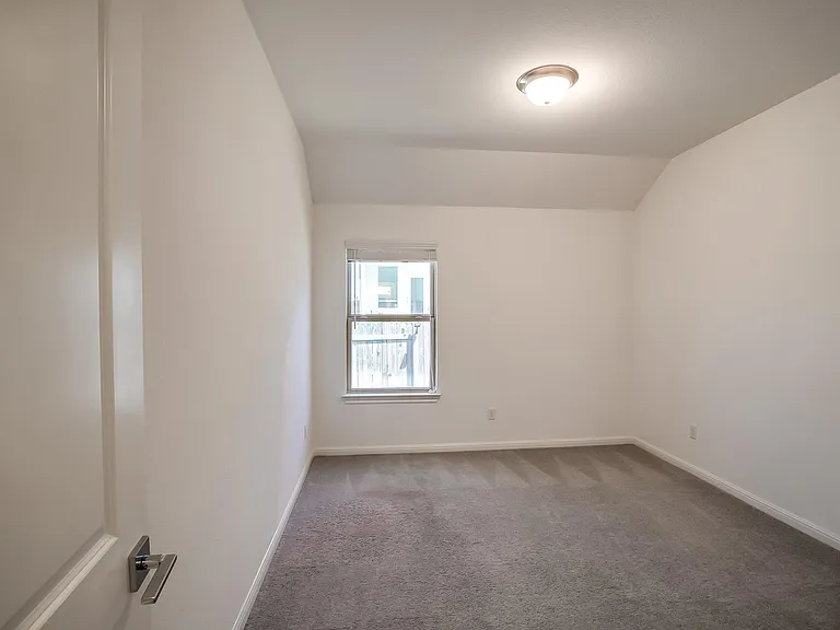 105 Meadow Wood Cv — Photo 28