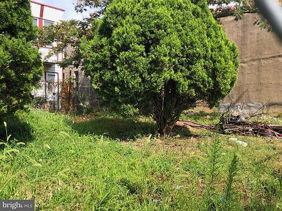 2nd image of 2542 N Orianna St