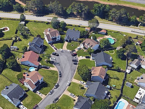 2nd image of 905 Martingale Ct