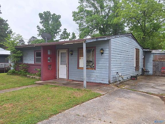 3rd image of 403 Oakleigh Dr