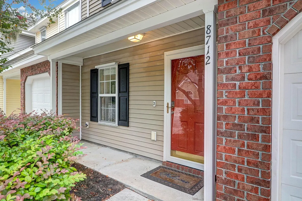 Building Photo - 8712 Grassy Oak Trl