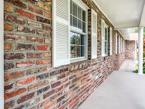 4th image of 505 E Meadecrest Dr