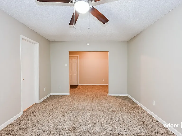 2809 Stonehedge Dr — Photo 12