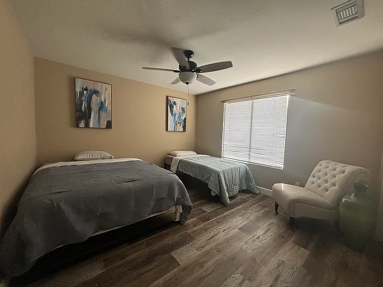 5544 E Kelton Ln — Photo 22