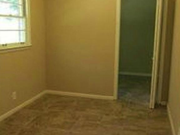 4th image of 4072 Cedar Knoll Dr