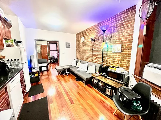 Rented by Bond New York | media 16