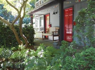11469 Kallgren Rd NE UNIT 1, Bainbridge Island, WA 98110