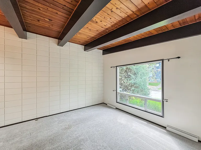 614 56th Ave SW — Photo 3