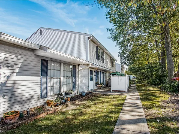 20547 Williamsburg Ct #217D, Middleburg Heights, OH 44130