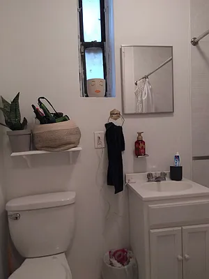 Rented by Signature Property Realty | media 18